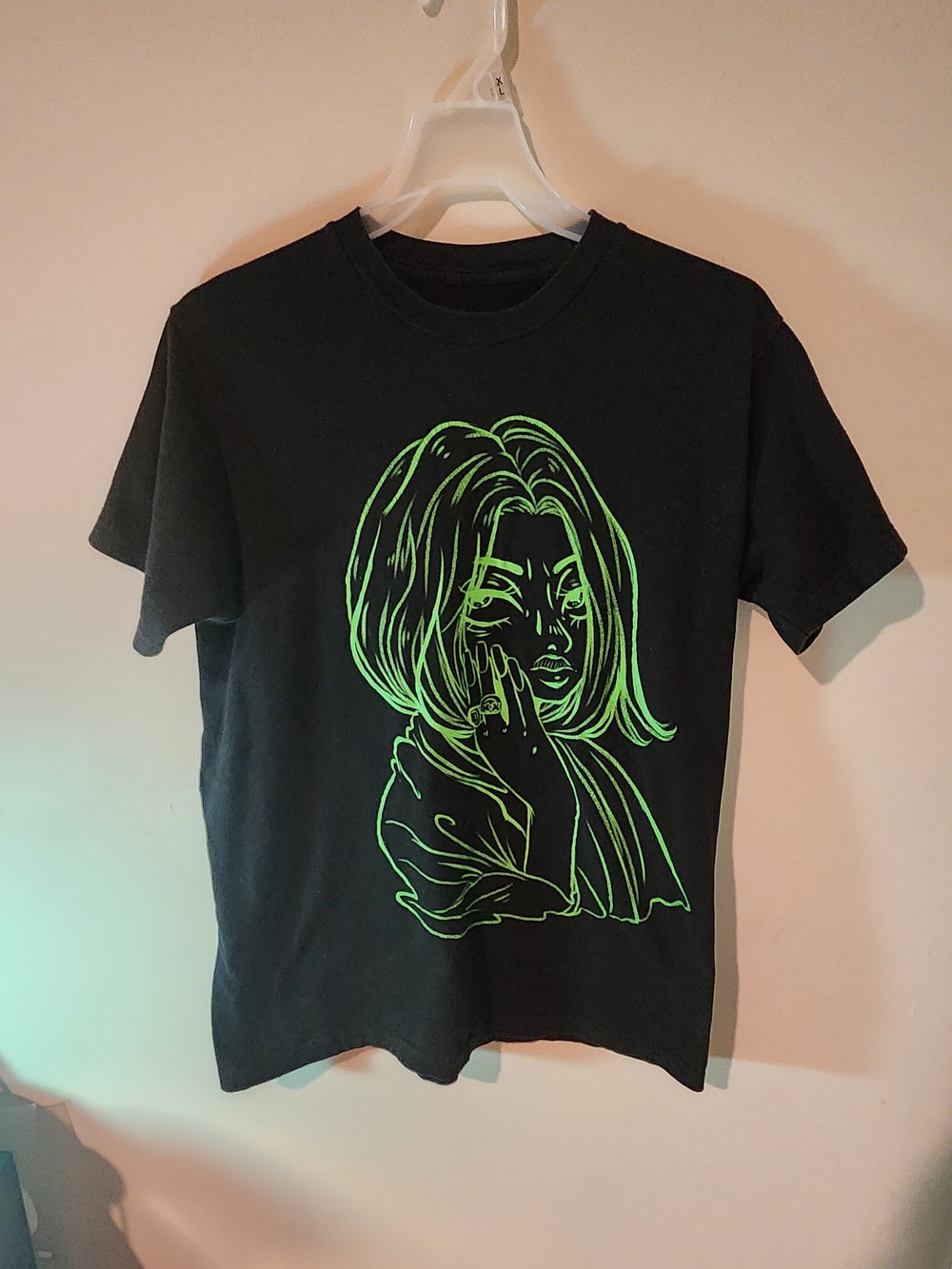 Billie Eilish Anime Drawing Graphic T Shirt Black size small Band Concert Tour
